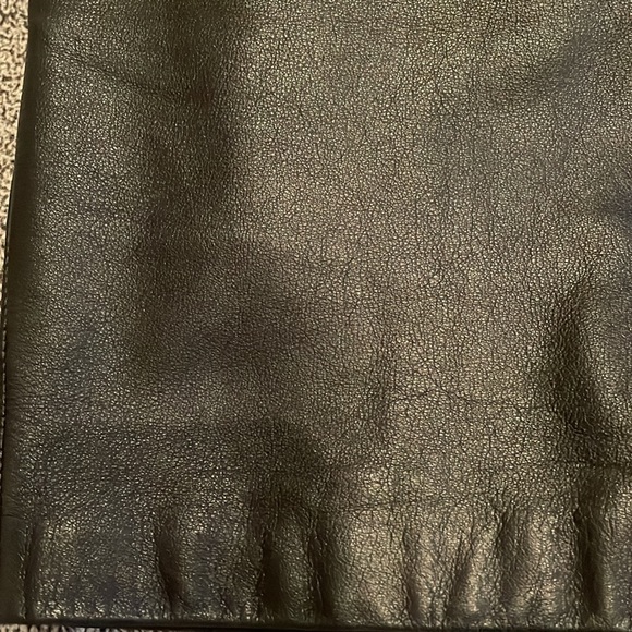 Danier High Waisted Leather Skirt - Picture 3 of 9